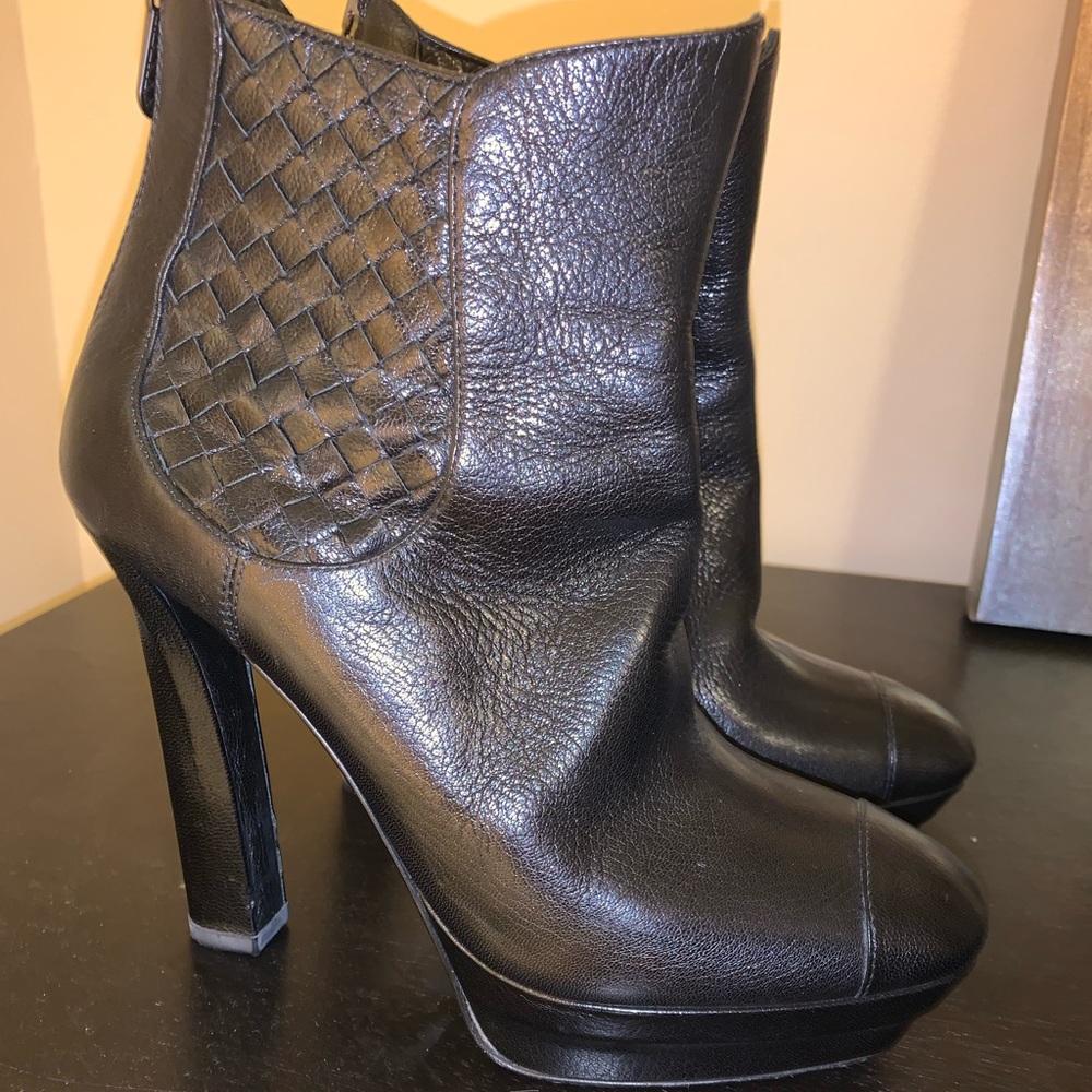 Bottega Veneta Black Playfirm Booties sz9.5
